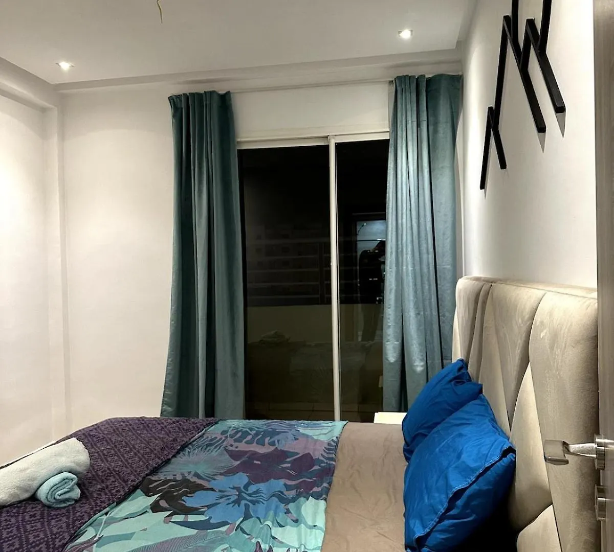 New Apartment, Swimming Pool, Beautiful View, 5 Min To The Beach By Car Agadir